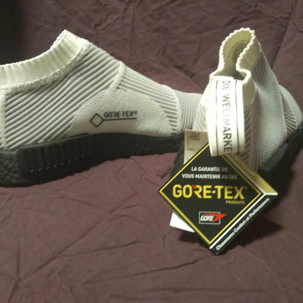 Adidas women sz 8